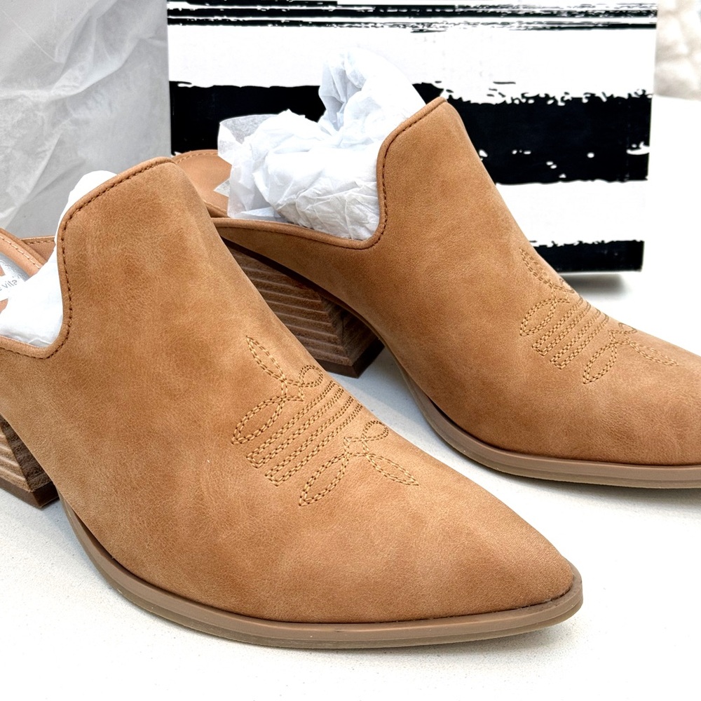 Dolce Vita Women's Kandala Western Mules
